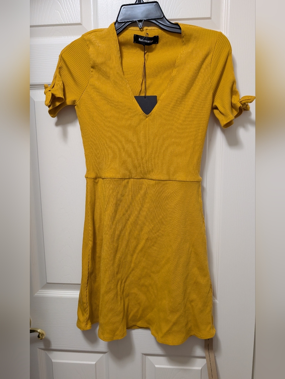 NWT Reformation Sara Dress Size M Medium Yellow Sunshine Short Tie Sleeve Rib